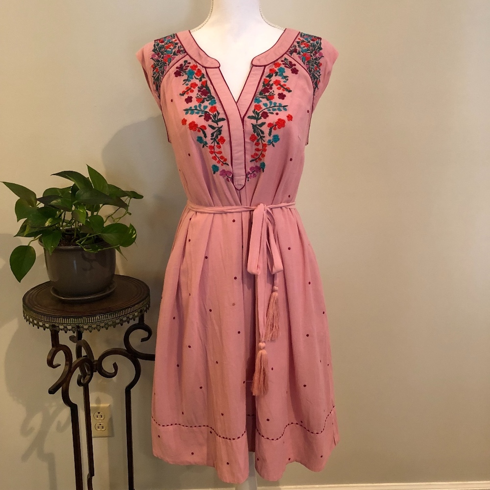 Adorable Boden Mexican Embroidered  Dress